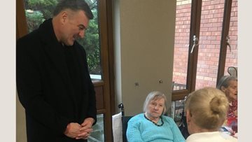 Residents at Ash Court care home enjoy visit from MP Ian Byrne visit